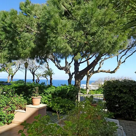 Appartement Mit Meerblick Und Grosser Terrasse