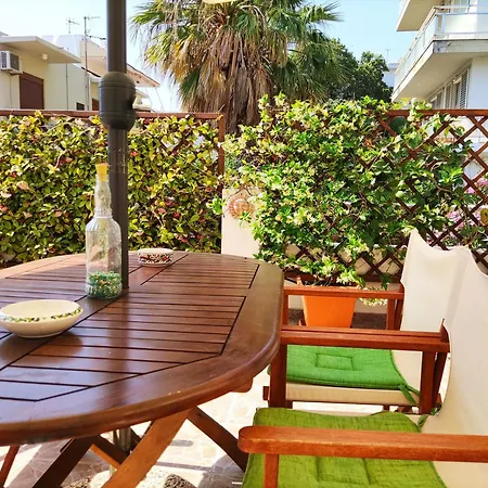 Appartamento Mit Meerblick Und Grosser Terrasse