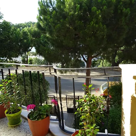 Mit Meerblick Und Grosser Terrasse Appartamento Rhodes City