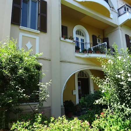 Mit Meerblick Und Grosser Terrasse Διαμέρισμα *